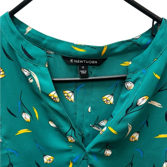 41 Hawthorn Green Floral pull over Blouse size medium - Picture 3 of 6